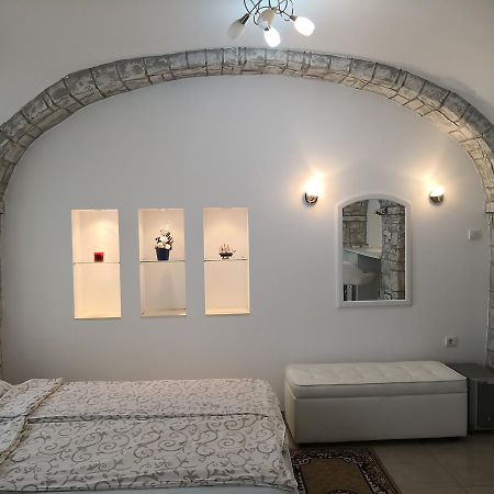 Apartment Zemun Old Town Center Belgrado Esterno foto