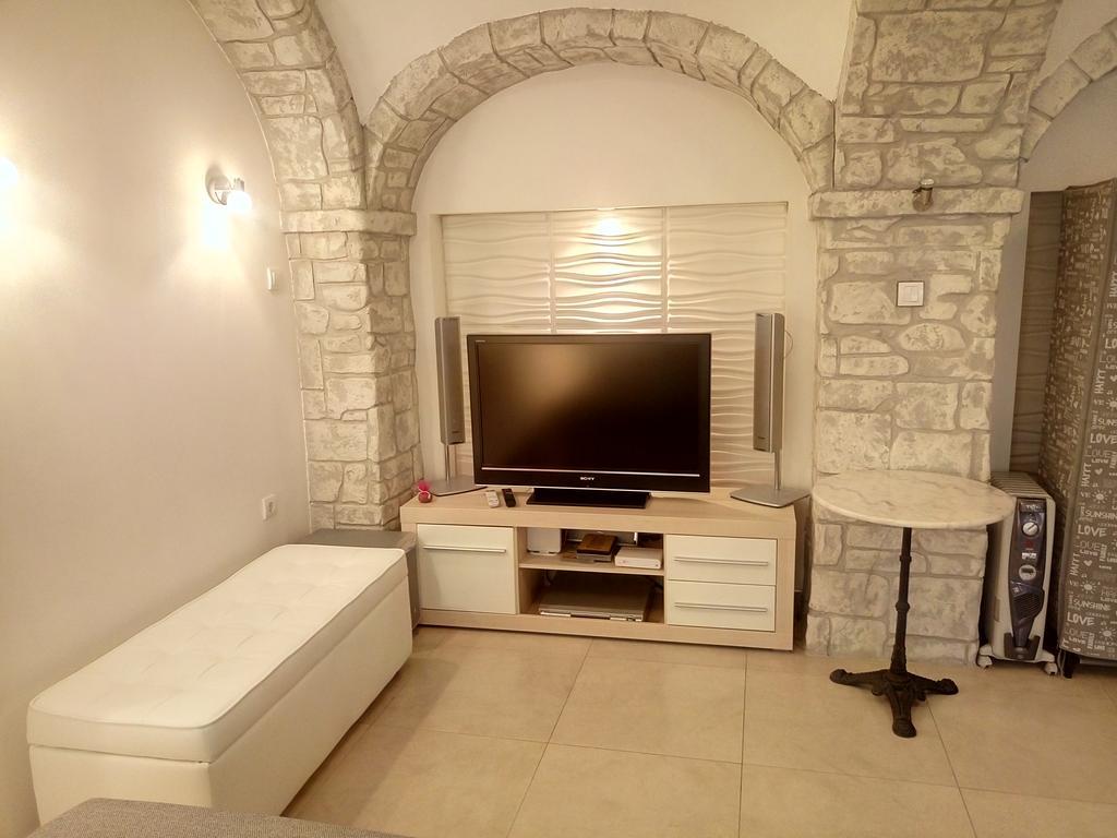 Apartment Zemun Old Town Center Belgrado Esterno foto