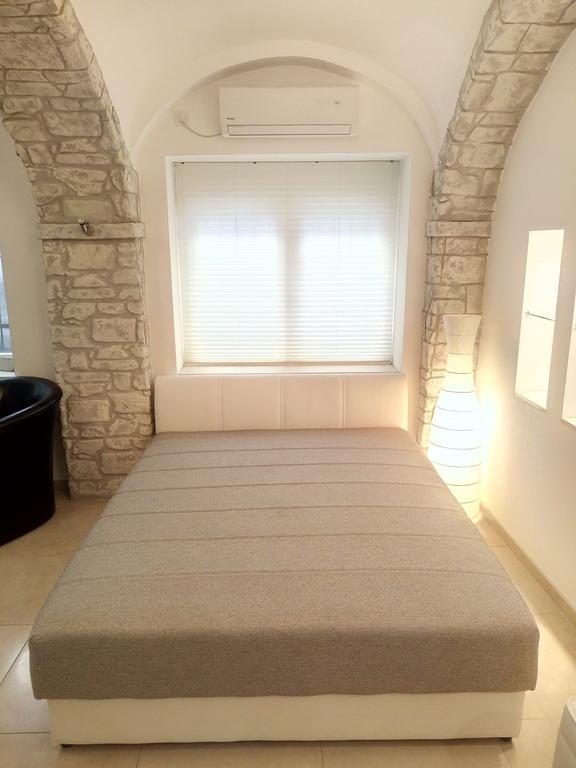 Apartment Zemun Old Town Center Belgrado Esterno foto