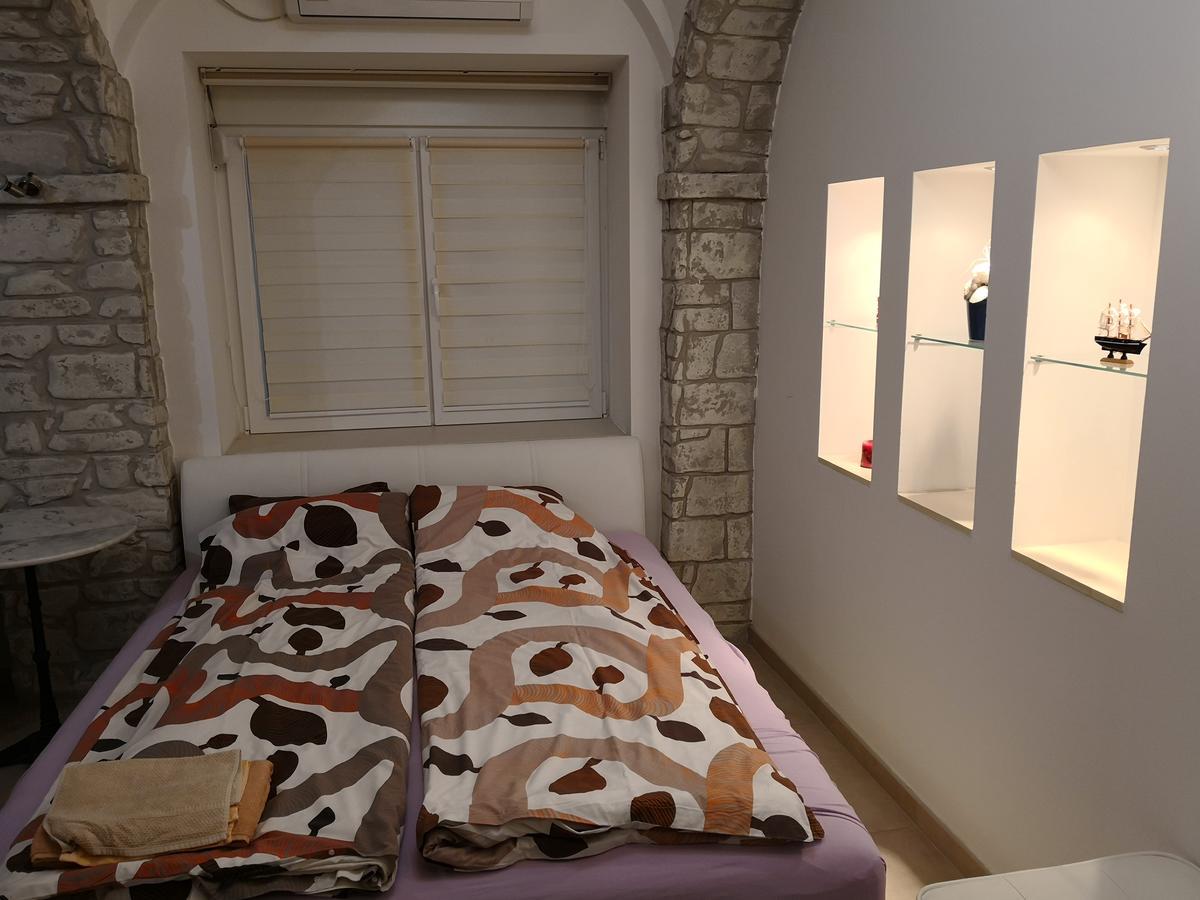 Apartment Zemun Old Town Center Belgrado Esterno foto